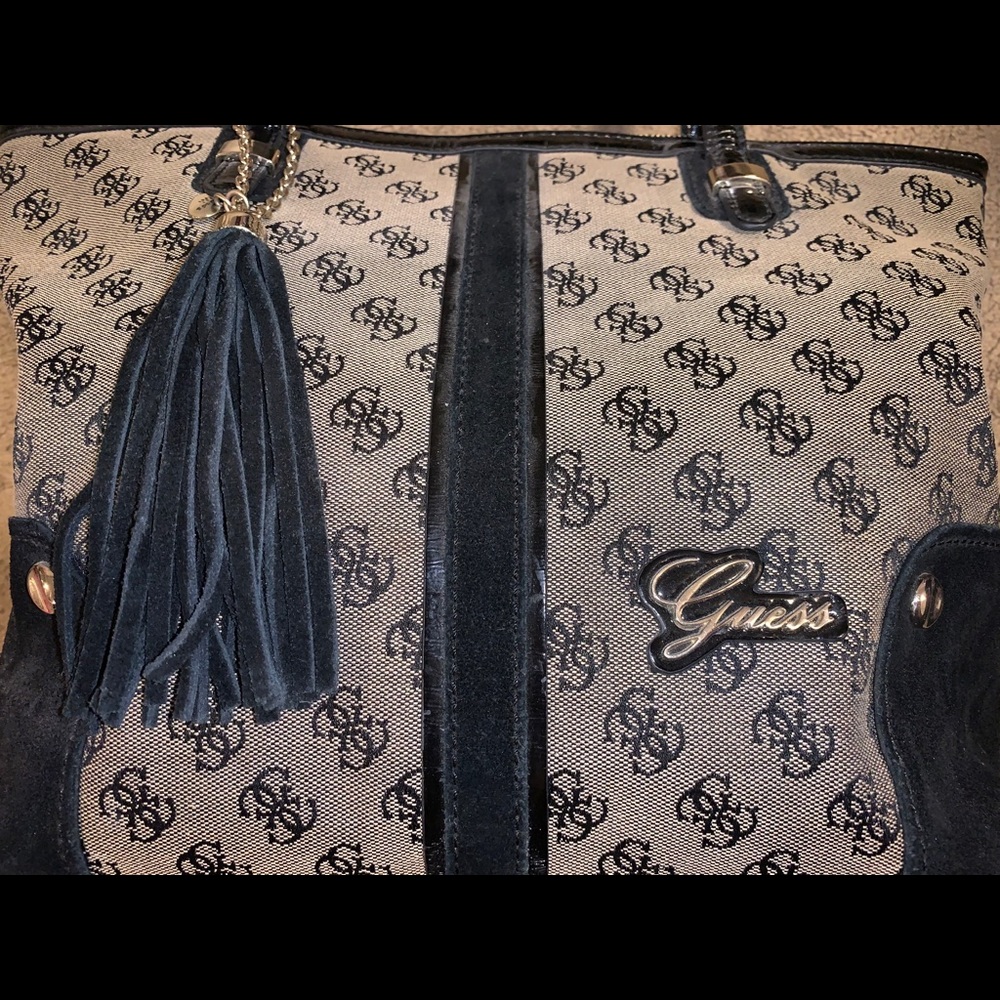 Guess Tote - Picture 2 of 4